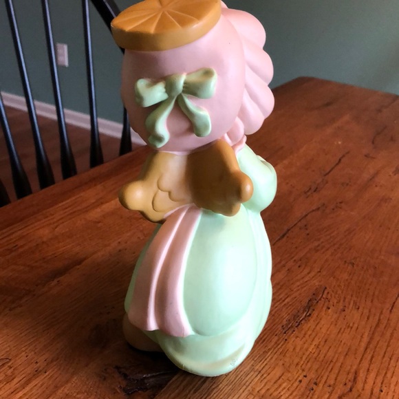 Angel Statue - Picture 3 of 4